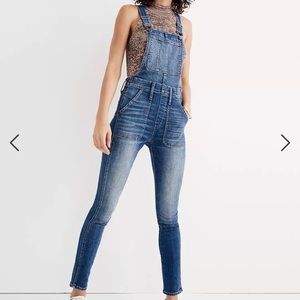 Madewell skinny overalls size small